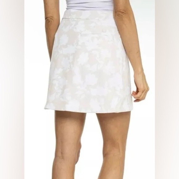 NWT G/Fore Hybrid Maverick Skort Golf Gfore Tonal Floral Wrap 4way Stretch Stone - Picture 2 of 12